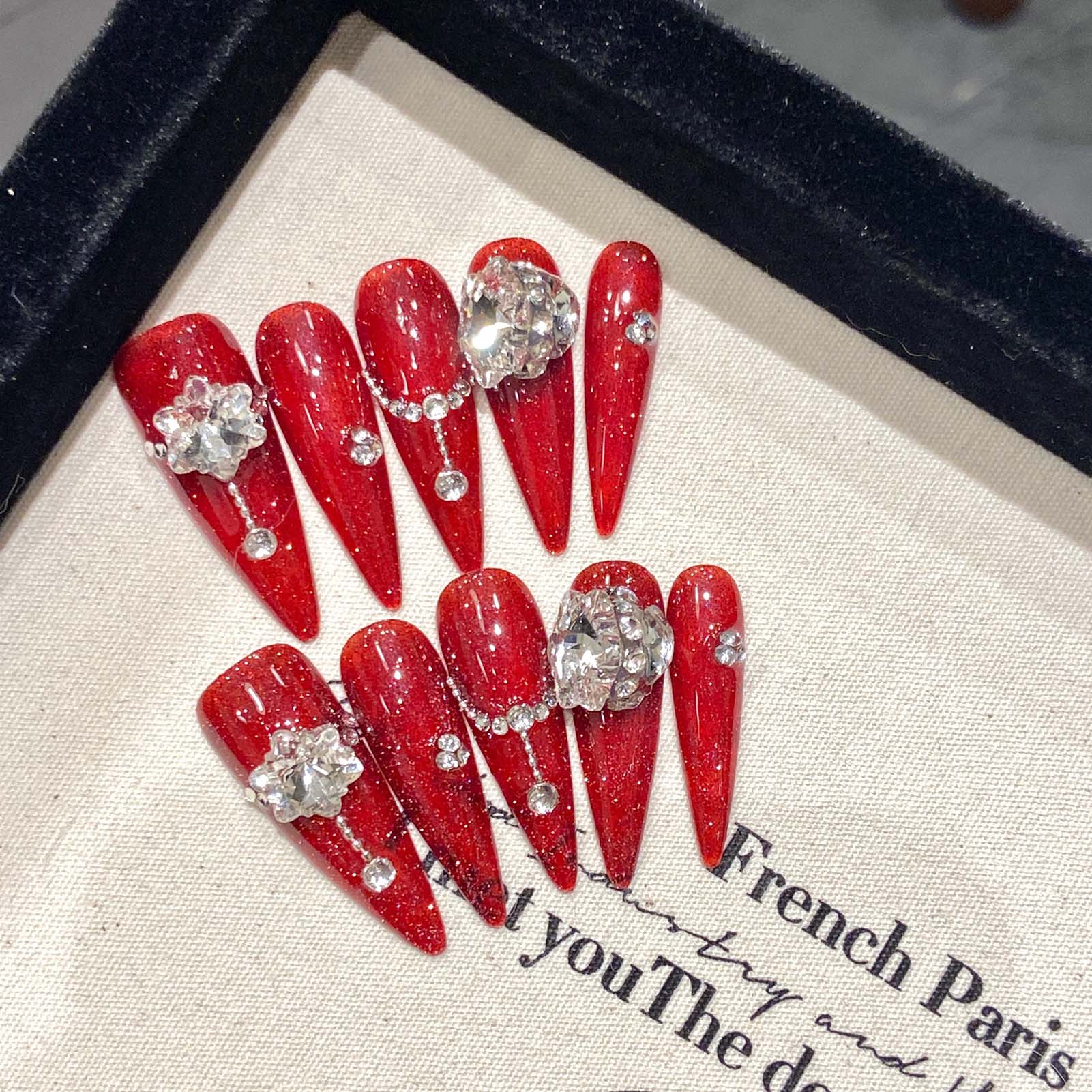 Pressed Flower Art - 10 Buah Kuku Palsu Merah Buatan